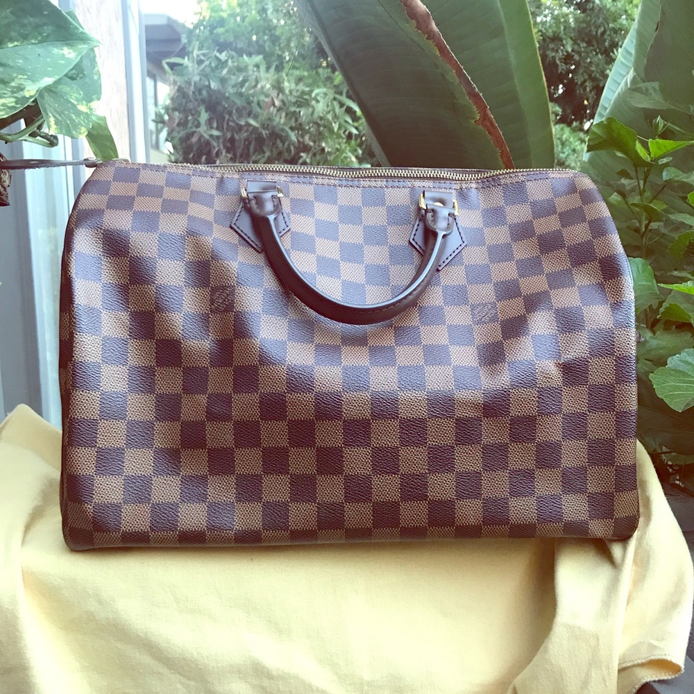 Louis Vuitton 35 Speedy